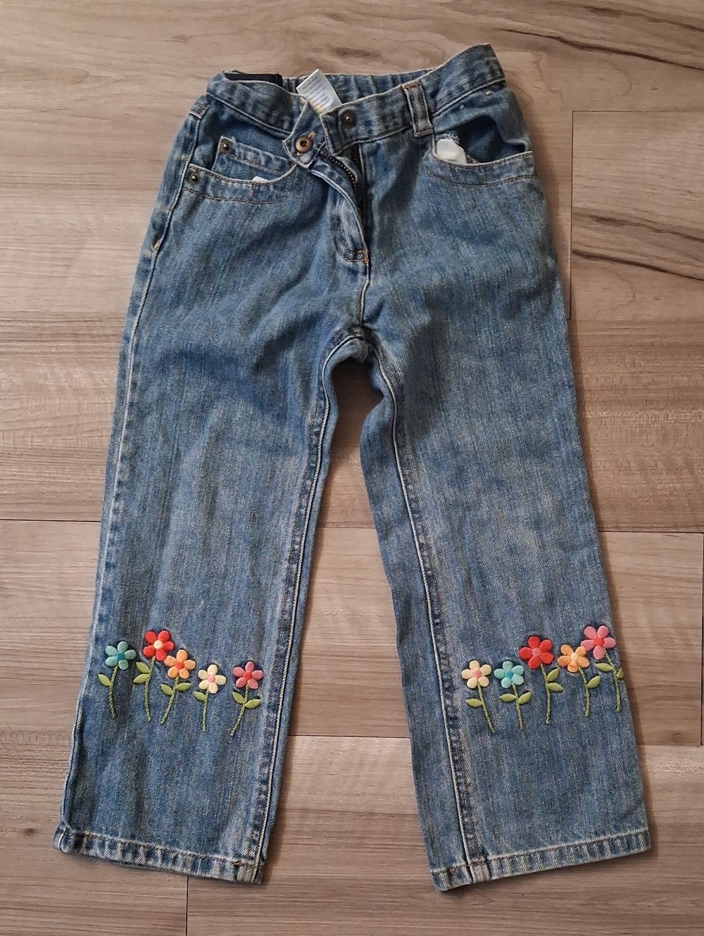 Gymboree Vintage Denim Flower Embroidery Jeans Size 3T (N)